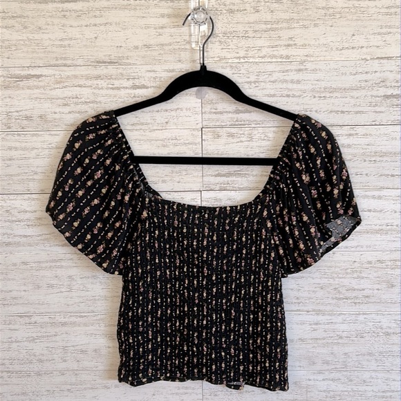 SO Junior’s Floral off the shoulder Top - Picture 2 of 5